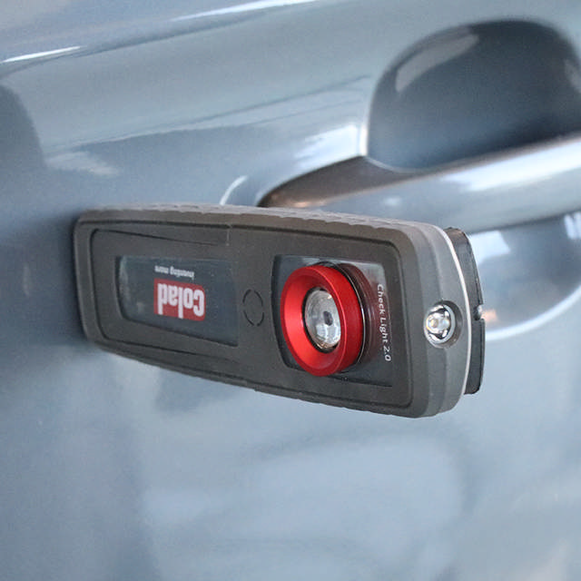 Lampada Controllo Colore 2.0 - Luce di lavoro versatile con SCANSIONE CCT 