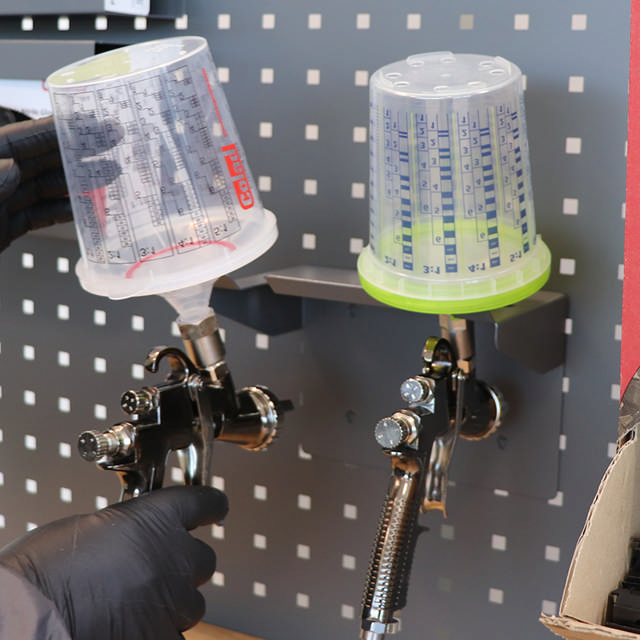 Podwójny uchwyt na pistolet natryskowy